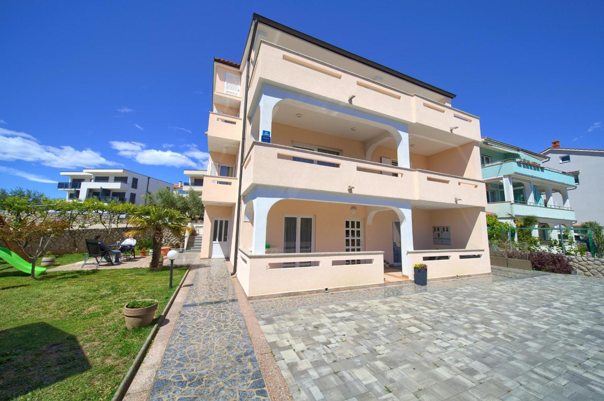 Apartmani Assa Krk Krk Town Exterior foto