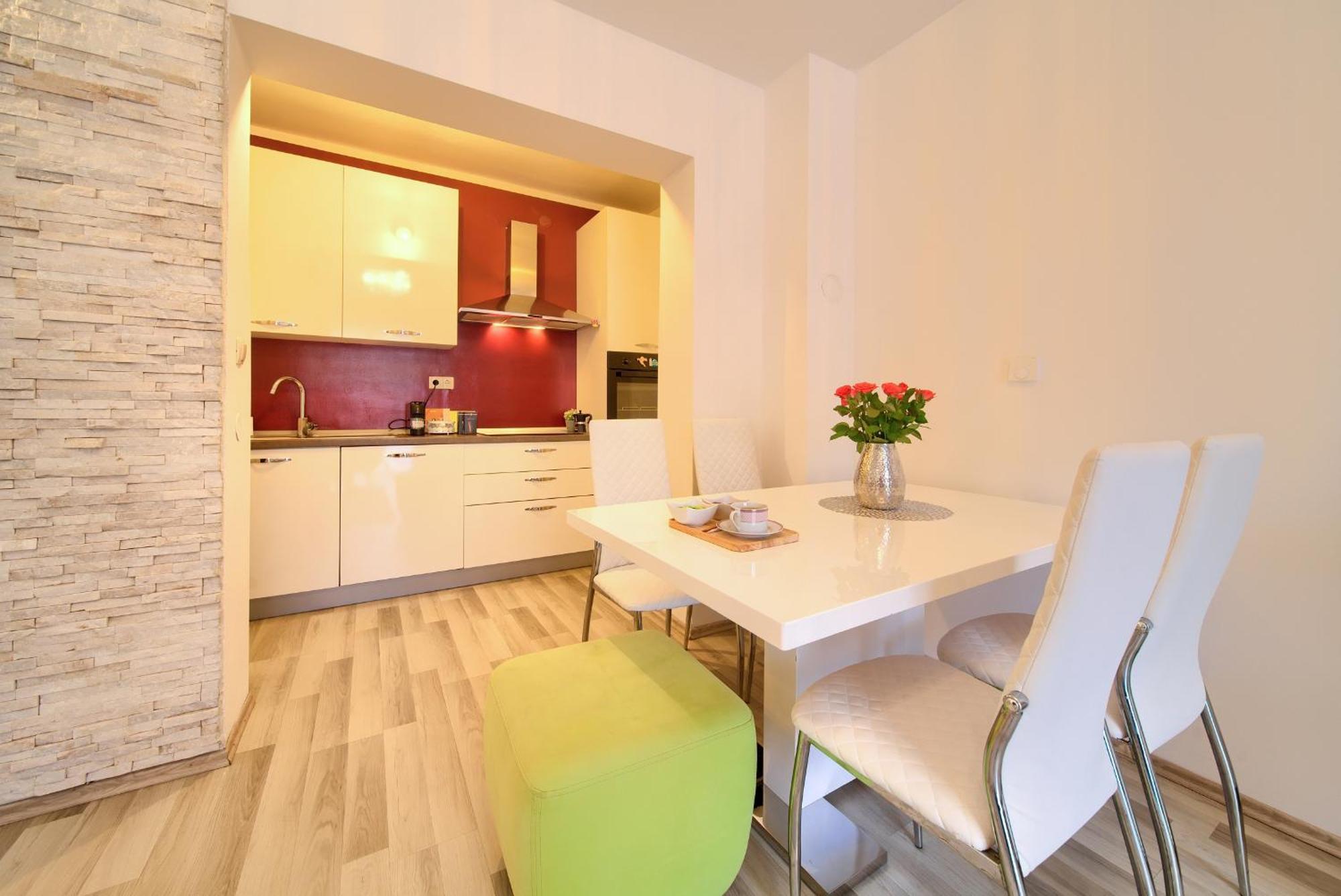 Apartmani Assa Krk Krk Town Exterior foto