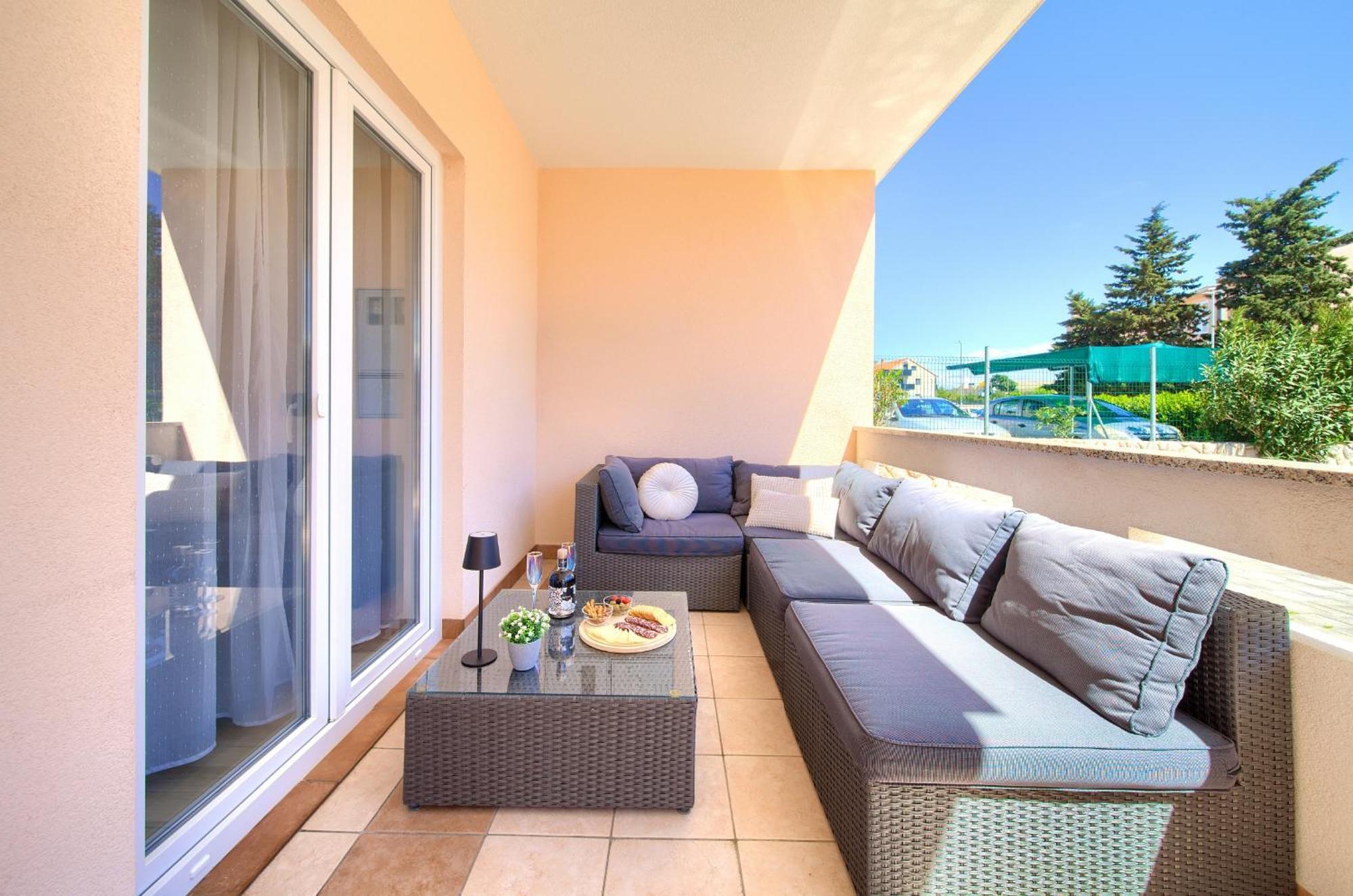 Apartmani Assa Krk Krk Town Exterior foto